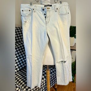Abercrombie & Fitch Size 12 White Jeans